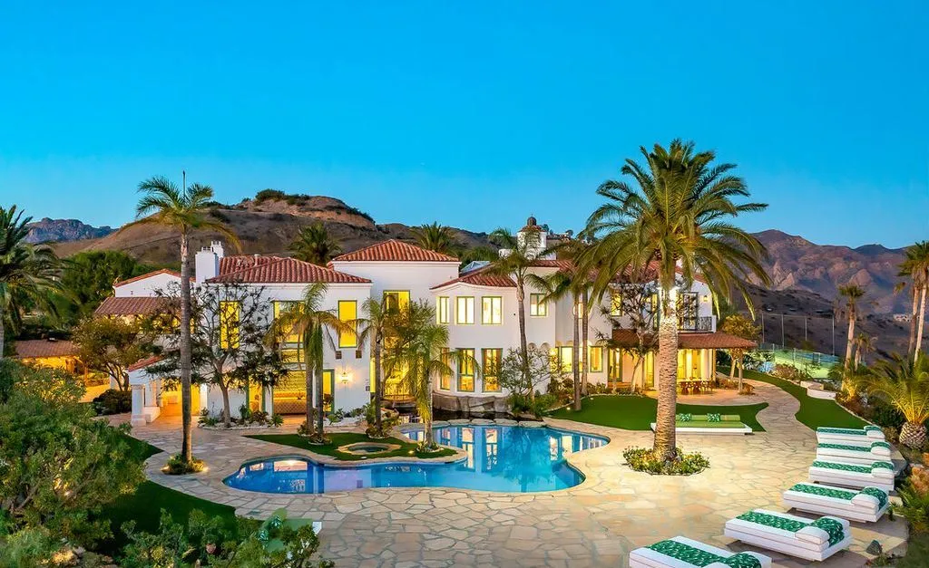 Breathtaking 31 Acre Malibu Estate at 10502 Yellow Hill Rd Showcases Unrivaled Oceanfront Elegance for 52 Million 6