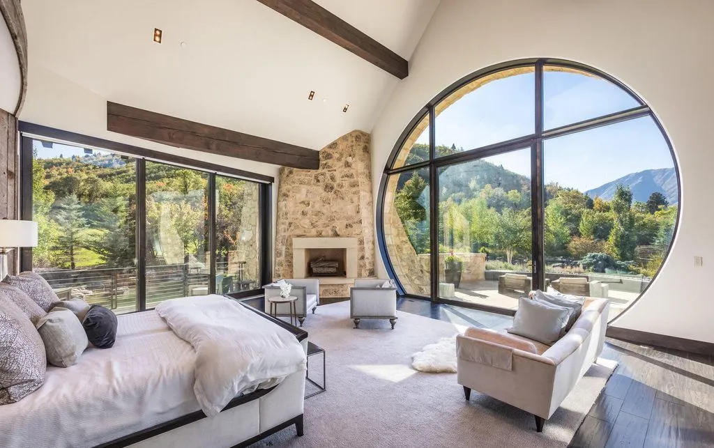 Breathtaking Fantasy Estate at 5618 E South Fork Rd Captures ‘Lord of the Rings Magic Listed for 43 Million in Ut 19