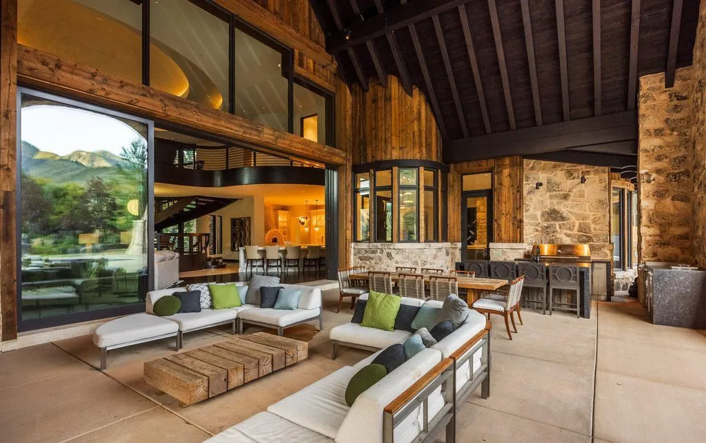 Breathtaking Fantasy Estate at 5618 E South Fork Rd Captures ‘Lord of the Rings Magic Listed for 43 Million in Ut 27