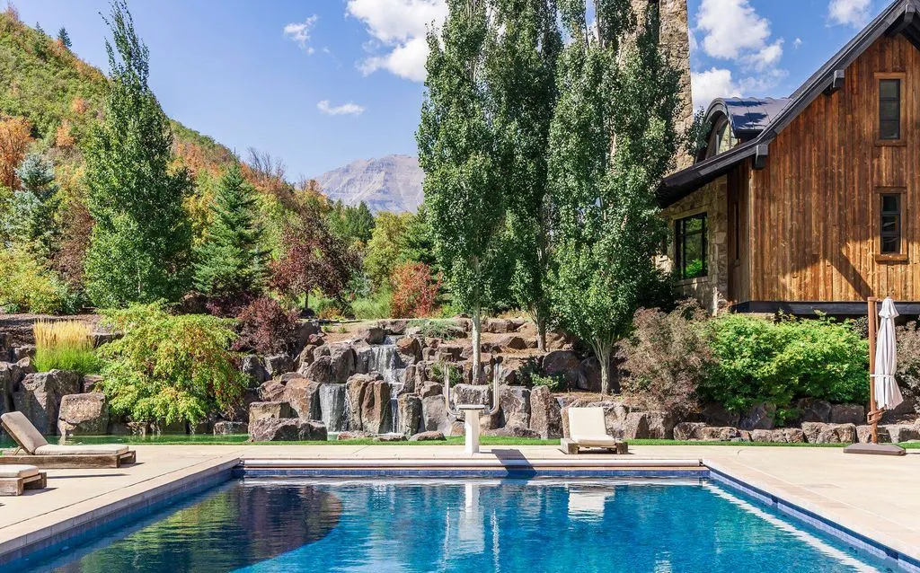 Breathtaking Fantasy Estate at 5618 E South Fork Rd Captures ‘Lord of the Rings Magic Listed for 43 Million in Ut 30