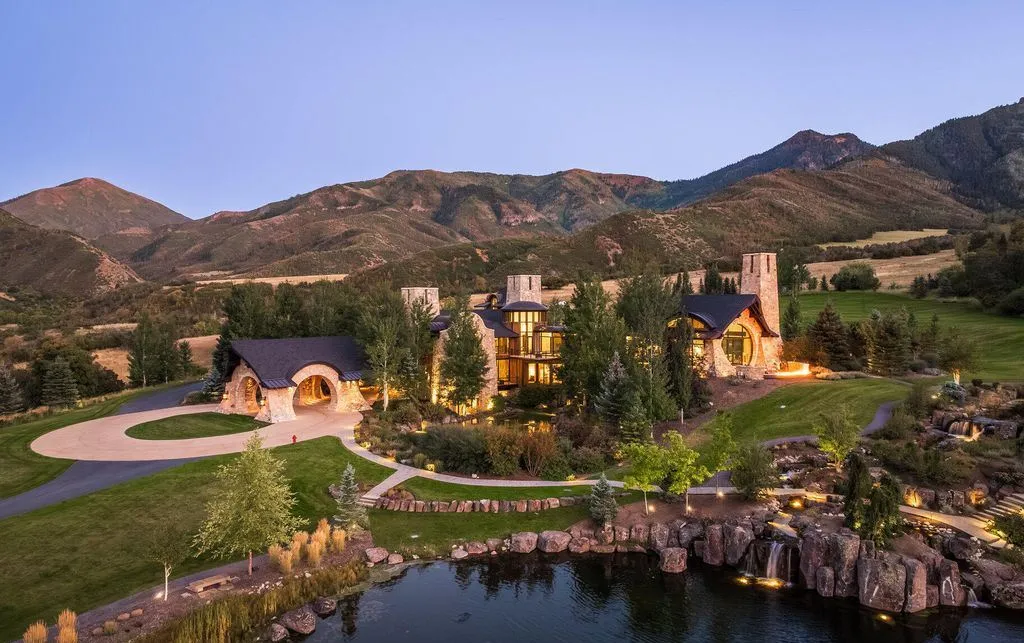 Breathtaking Fantasy Estate at 5618 E South Fork Rd Captures ‘Lord of the Rings Magic Listed for 43 Million in Ut 33