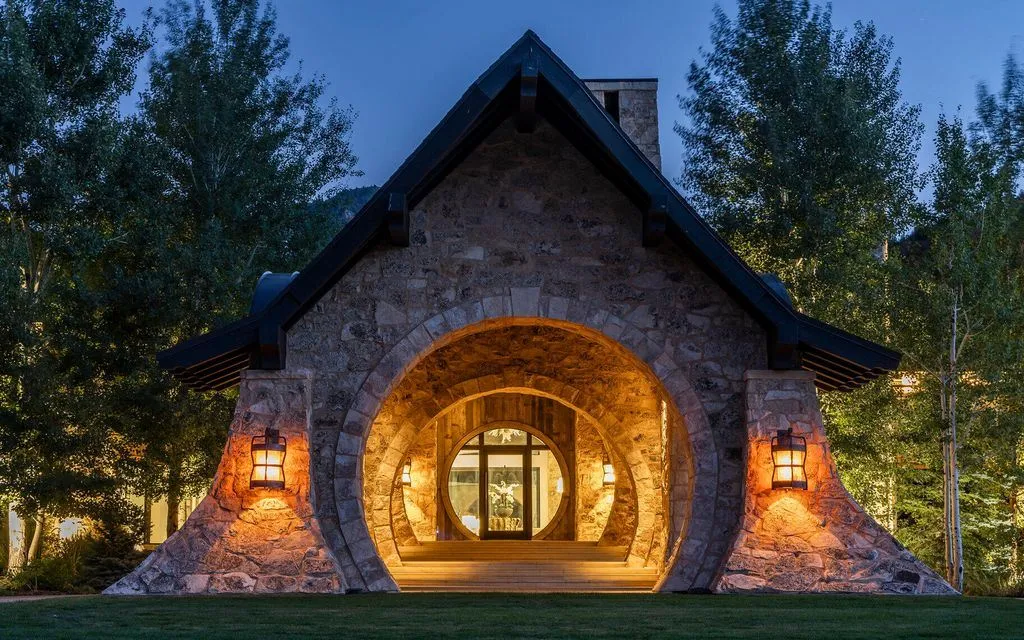 Breathtaking Fantasy Estate at 5618 E South Fork Rd Captures ‘Lord of the Rings Magic Listed for 43 Million in Ut 7