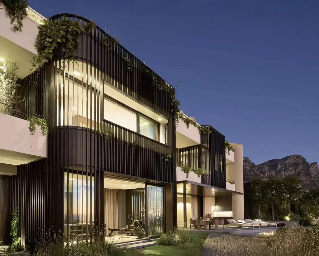 C 9 House by GSQUARED Architects Blends Modern Coastal Architecture with Timeless Serenity