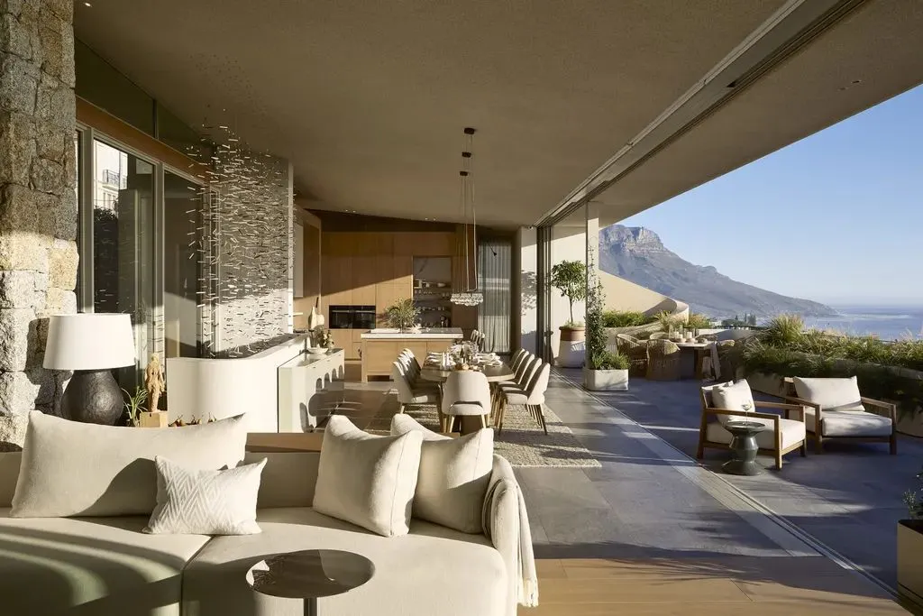 C 9 House by GSQUARED Architects Blends Modern Coastal Architecture with Timeless Serenity