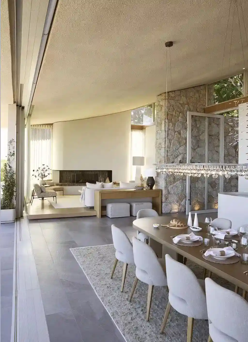 C 9 House by GSQUARED Architects Blends Modern Coastal Architecture with Timeless Serenity