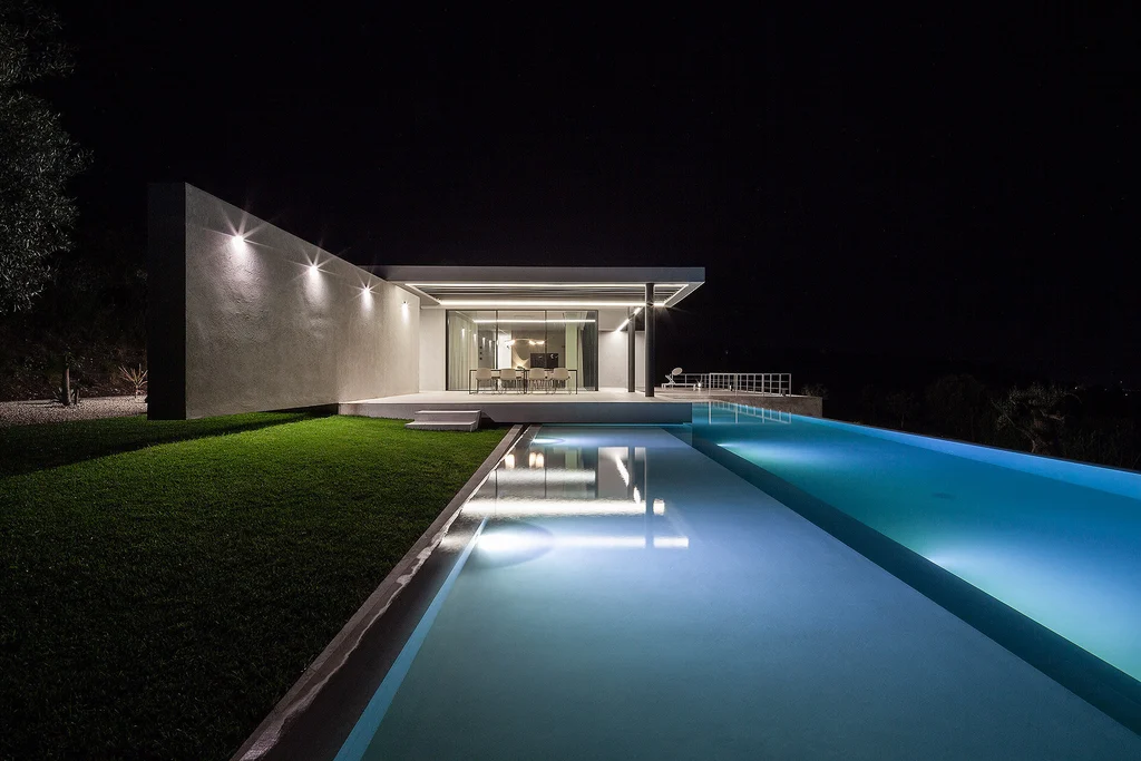 Casa Calypso by G’n’B Studio Redefines Mediterranean Minimalism in Noto