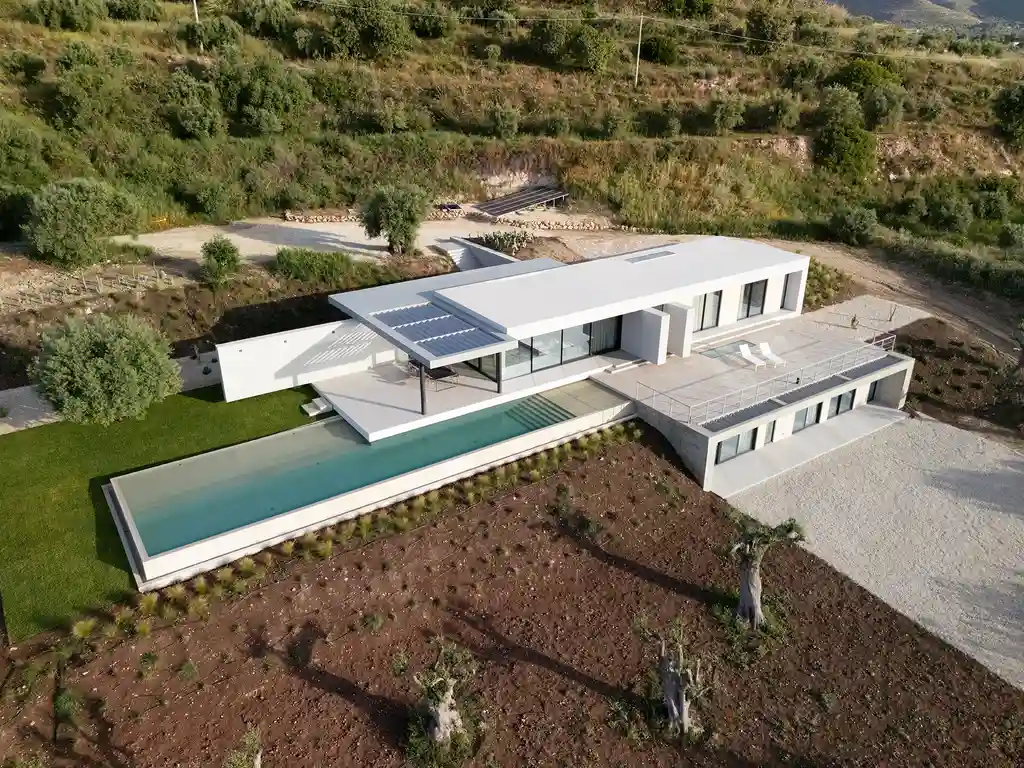 Casa Calypso by G’n’B Studio Redefines Mediterranean Minimalism in Noto