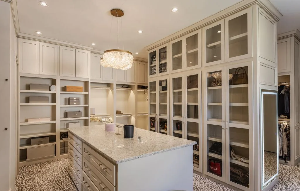 Discover the Exquisite 10606 Brooks School Rd Indianas Iconic Waterfront Estate Asking 11.95 Million 22