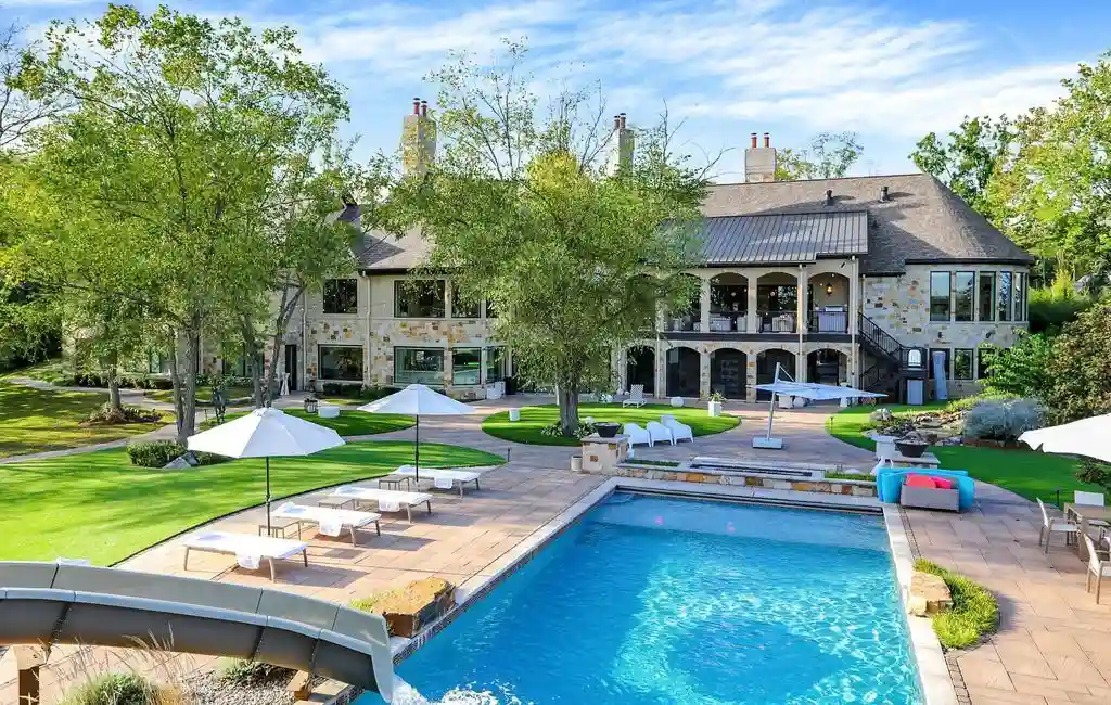 Discover the Exquisite 10606 Brooks School Rd Indianas Iconic Waterfront Estate Asking 11.95 Million 27