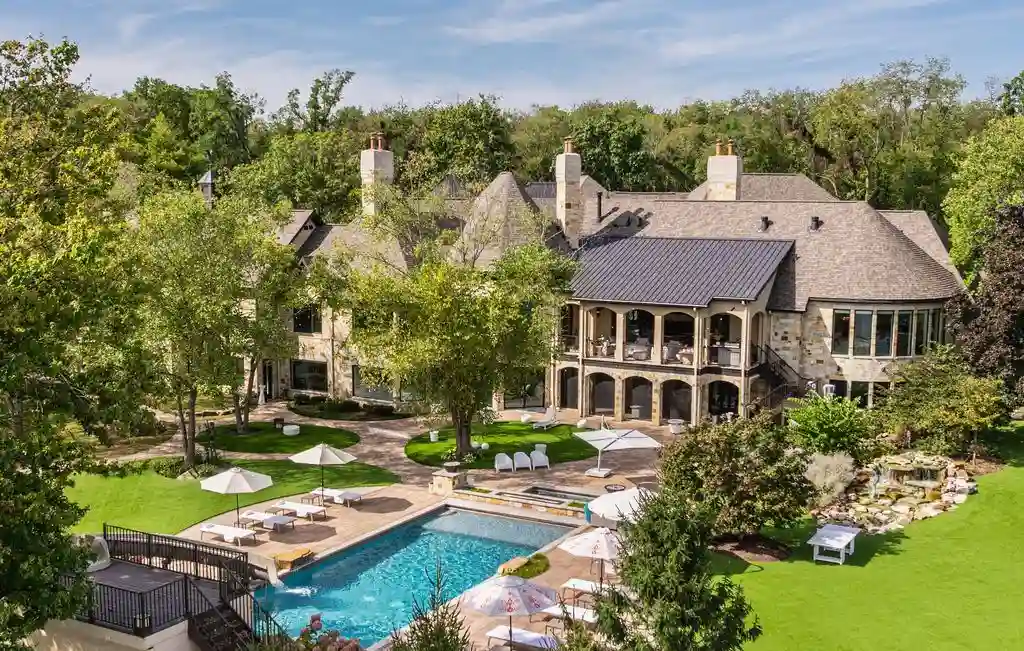 Discover the Exquisite 10606 Brooks School Rd Indianas Iconic Waterfront Estate Asking 11.95 Million 31