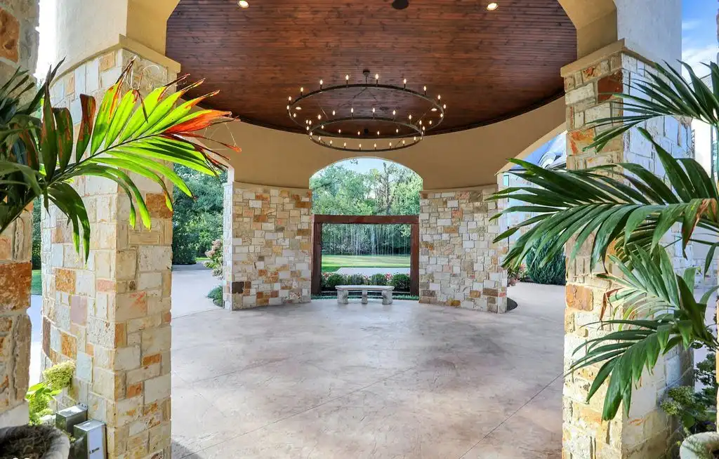 Discover the Exquisite 10606 Brooks School Rd Indianas Iconic Waterfront Estate Asking 11.95 Million 6