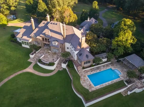 A Timeless Tennessee Traditional Home Offers the Ultimate Serenity for $3.9 Million