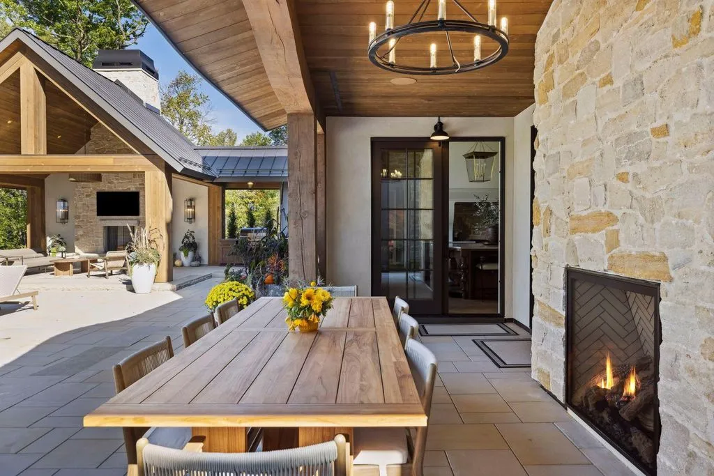 Exquisite Estate at 2295 Tamarack Dr Showcases Architectural Brilliance by James Co. Homes and Alexander Design Group 15