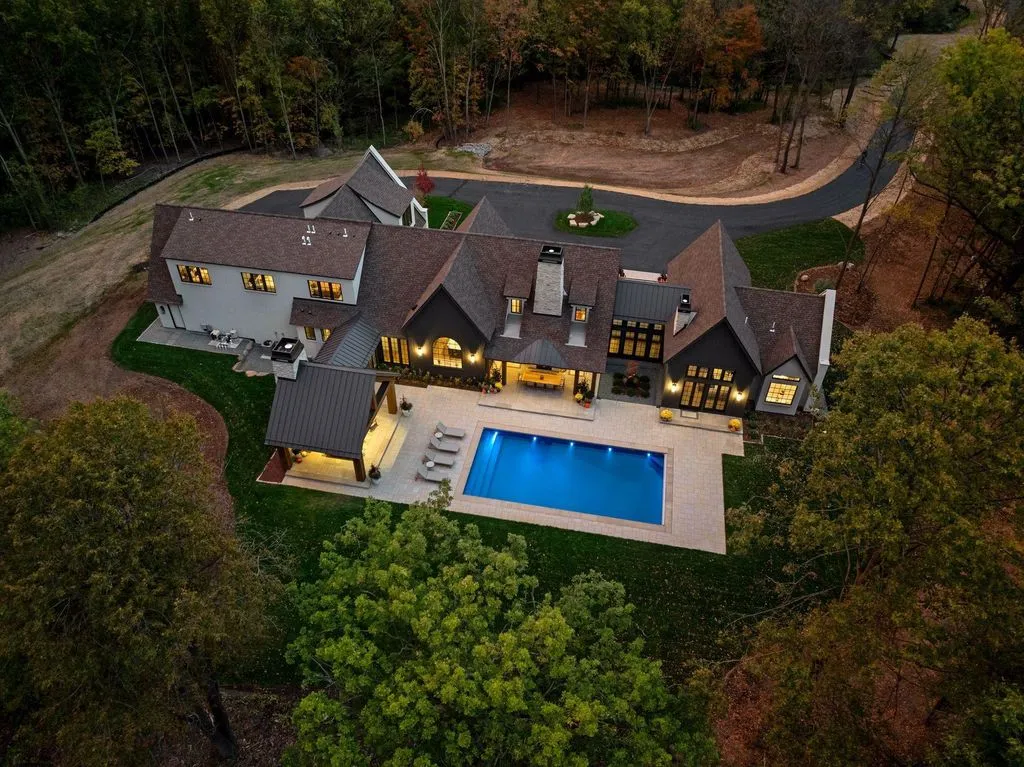 Exquisite Estate at 2295 Tamarack Dr Showcases Architectural Brilliance by James Co. Homes and Alexander Design Group 23