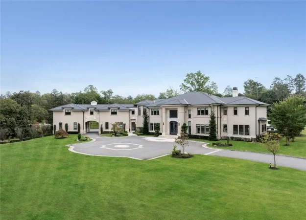 A $12.8 Million New York Estate That Perfectly Marries Elegance and Innovation