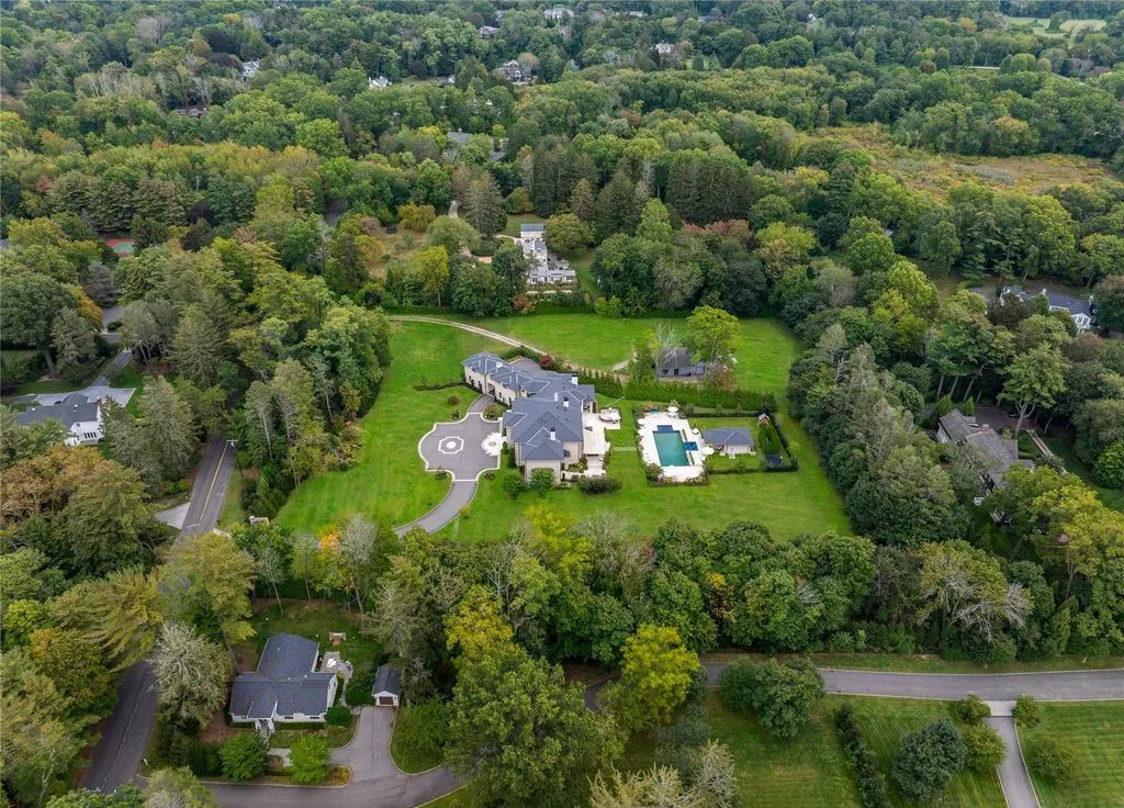 Exquisite Modern Masterpiece at 53 Simonson Road Elevates New York Luxury Living Priced at 12.8 Million 5