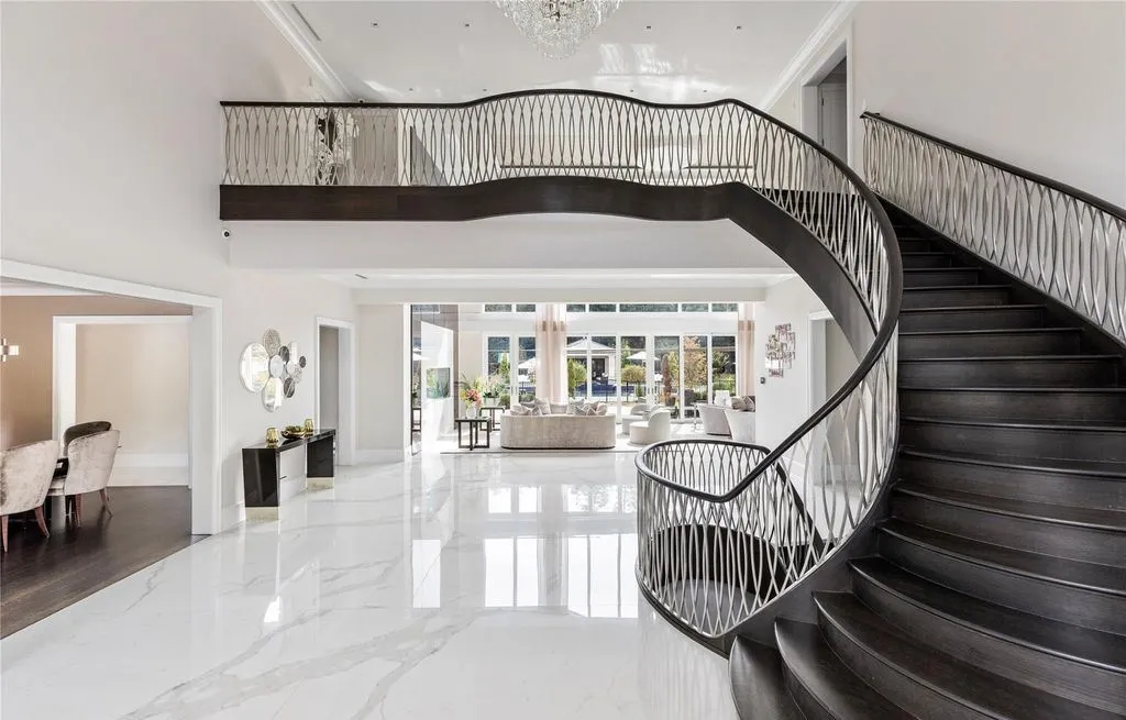 Exquisite Modern Masterpiece at 53 Simonson Road Elevates New York Luxury Living Priced at 12.8 Million 7