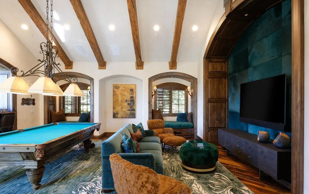 Exquisite Robert Trown Home at 120 Running Mare Rd Showcases Classic Colorado Luxury for 33.75 Million 12
