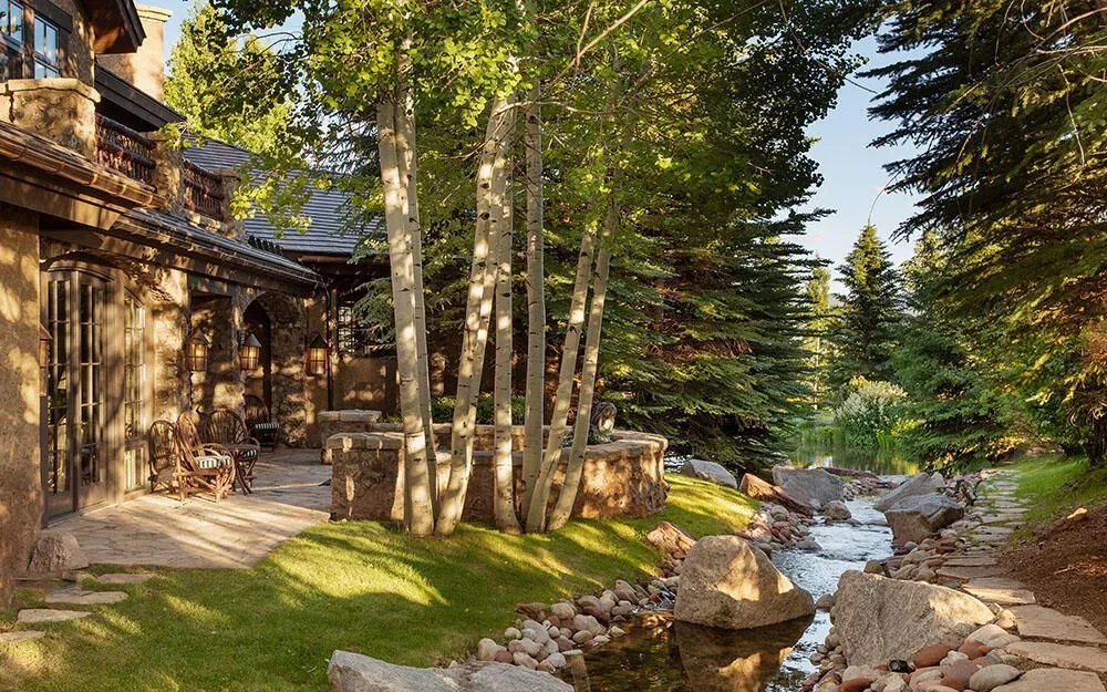 Exquisite Robert Trown Home at 120 Running Mare Rd Showcases Classic Colorado Luxury for 33.75 Million 17