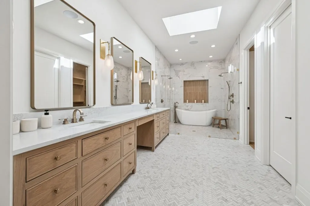 Magnificent Tennessee Estate at 1323 Harding Pl Merges Design Sophistication and Advanced Technology for 5.5 Million 14