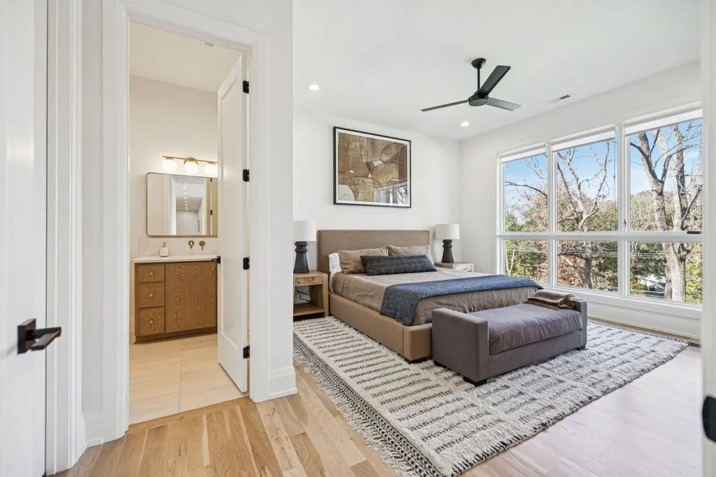 Magnificent Tennessee Estate at 1323 Harding Pl Merges Design Sophistication and Advanced Technology for 5.5 Million 16