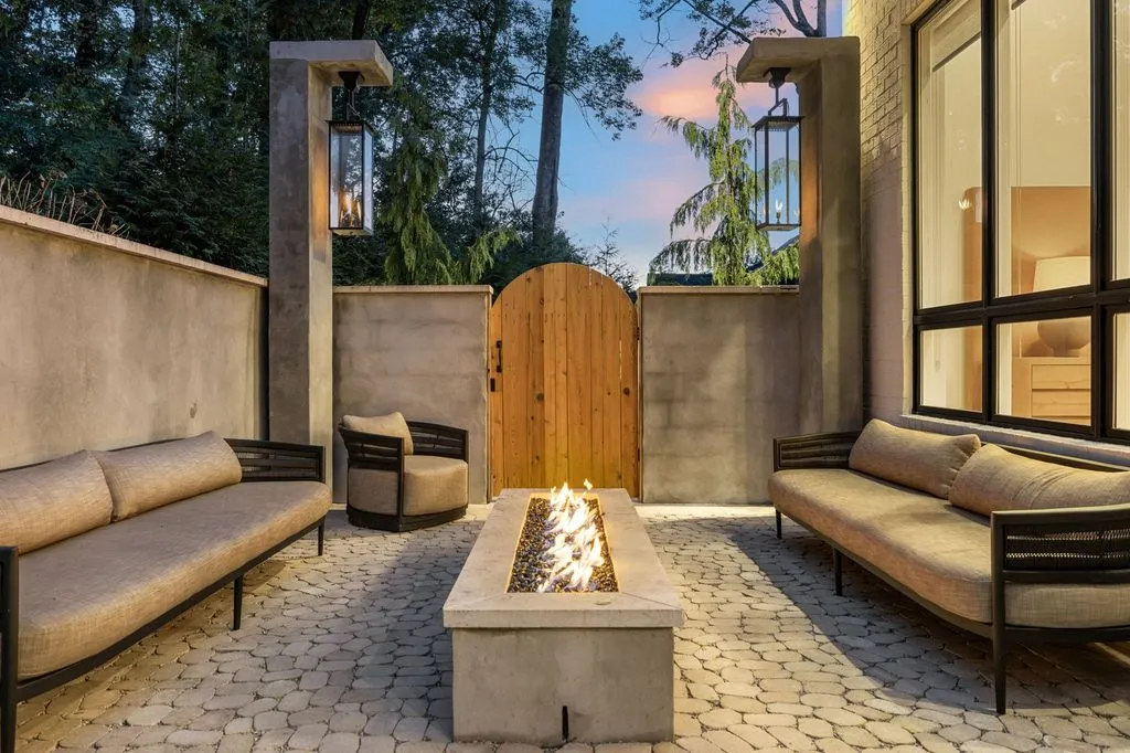 Magnificent Tennessee Estate at 1323 Harding Pl Merges Design Sophistication and Advanced Technology for 5.5 Million 22