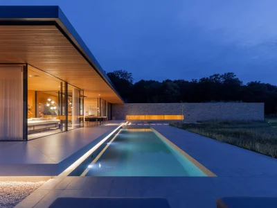 Meadow House by Strom Architects Elegant Pin Wheel Design in Essex Countryside 3