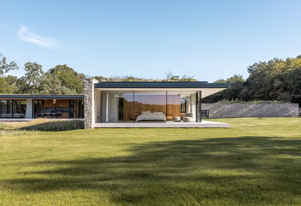 Meadow House by Ström Architects, Elegant Pin-Wheel Design in Essex Countryside