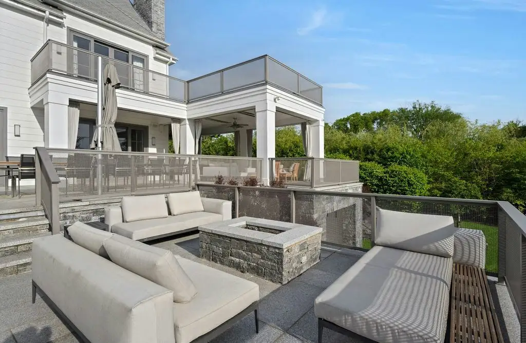 Remarkable Modern Haven at 30 Meadowcroft Lane by William D. Earls Asks 15.945 Million 9