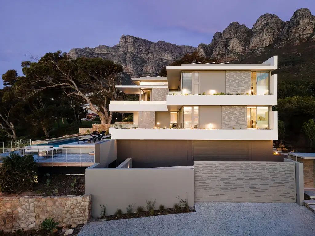 S 1 House by GSQUARED Architects Redefines Modern Coastal Living in Cape Town with Sculptural Minimalism 6