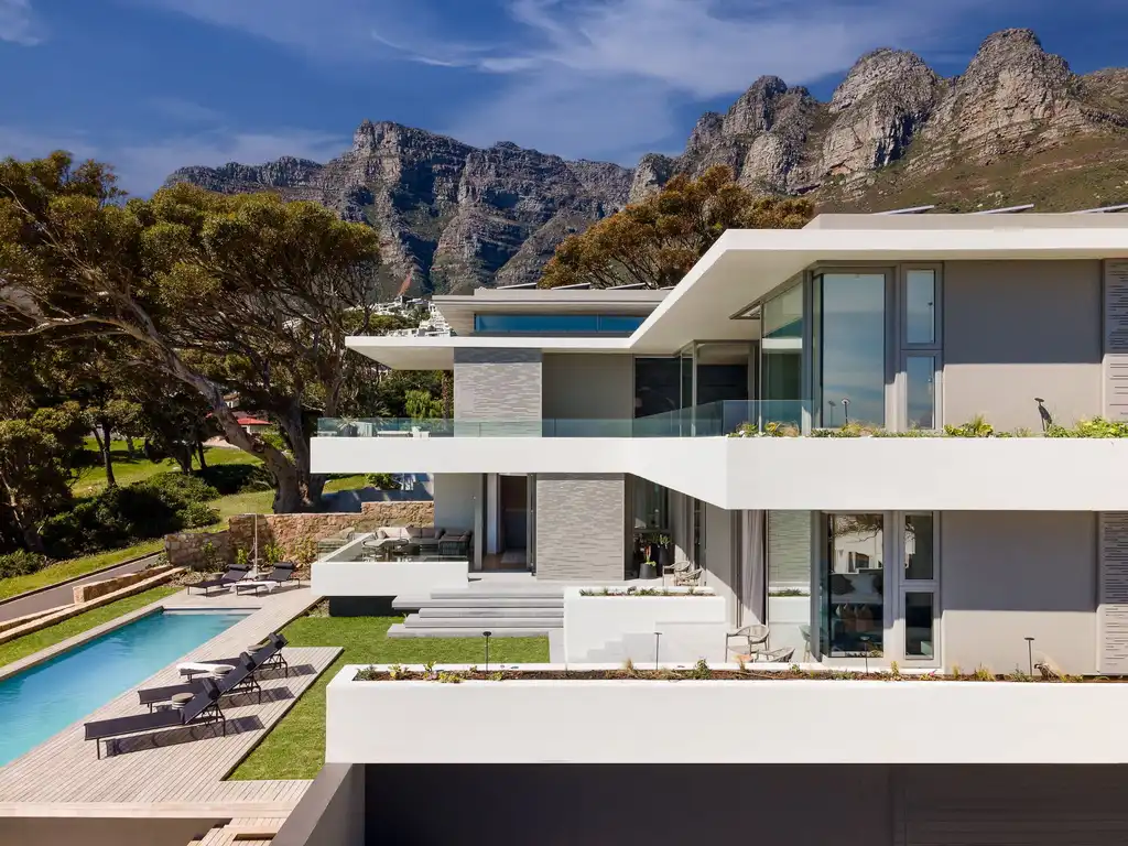 S 1 House by GSQUARED Architects Redefines Modern Coastal Living in Cape Town with Sculptural Minimalism