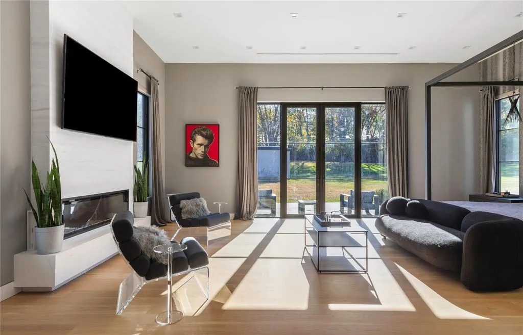 0 Lattingtown Road Stunning New York Home Offering Traditional Comfort with a Modern Edge 18