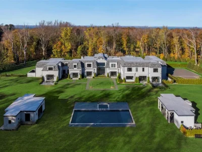 0 Lattingtown Road Stunning New York Home Offering Traditional Comfort with a Modern Edge 23