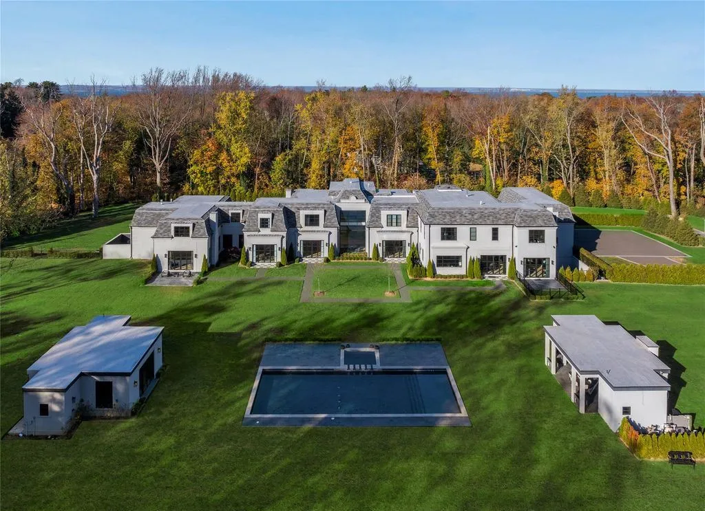 0 Lattingtown Road Stunning New York Home Offering Traditional Comfort with a Modern Edge 23