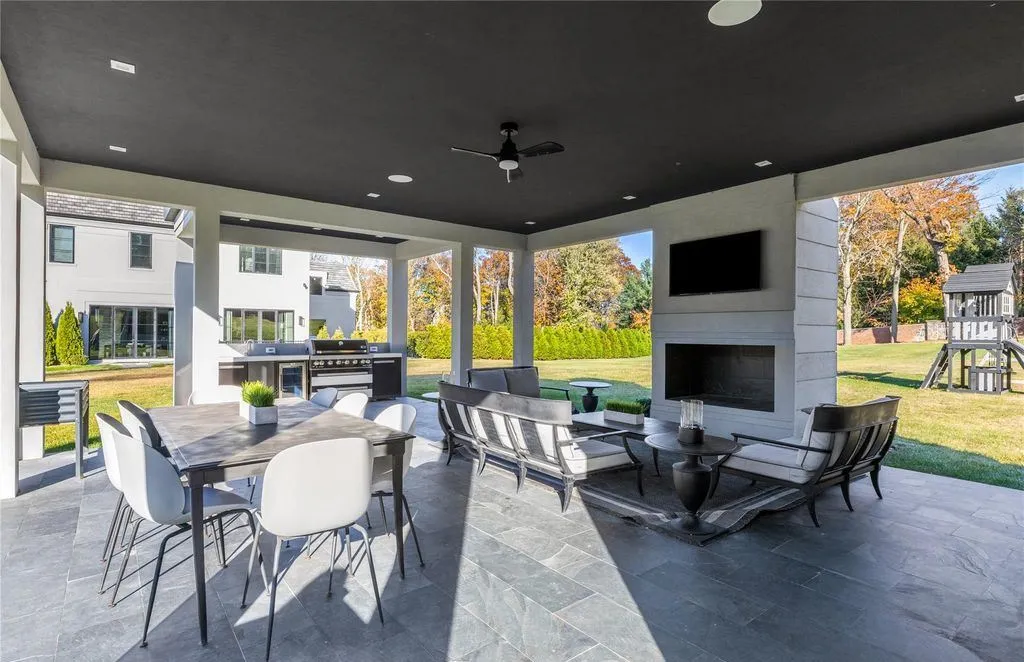 0 Lattingtown Road Stunning New York Home Offering Traditional Comfort with a Modern Edge 24