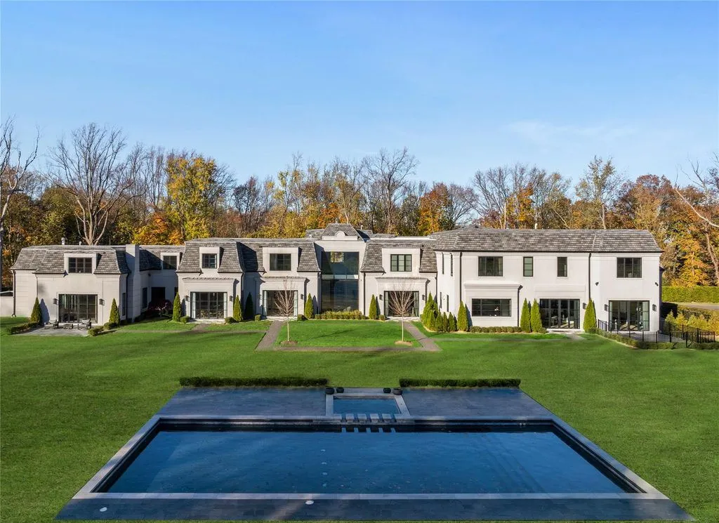 0 Lattingtown Road Stunning New York Home Offering Traditional Comfort with a Modern Edge 25