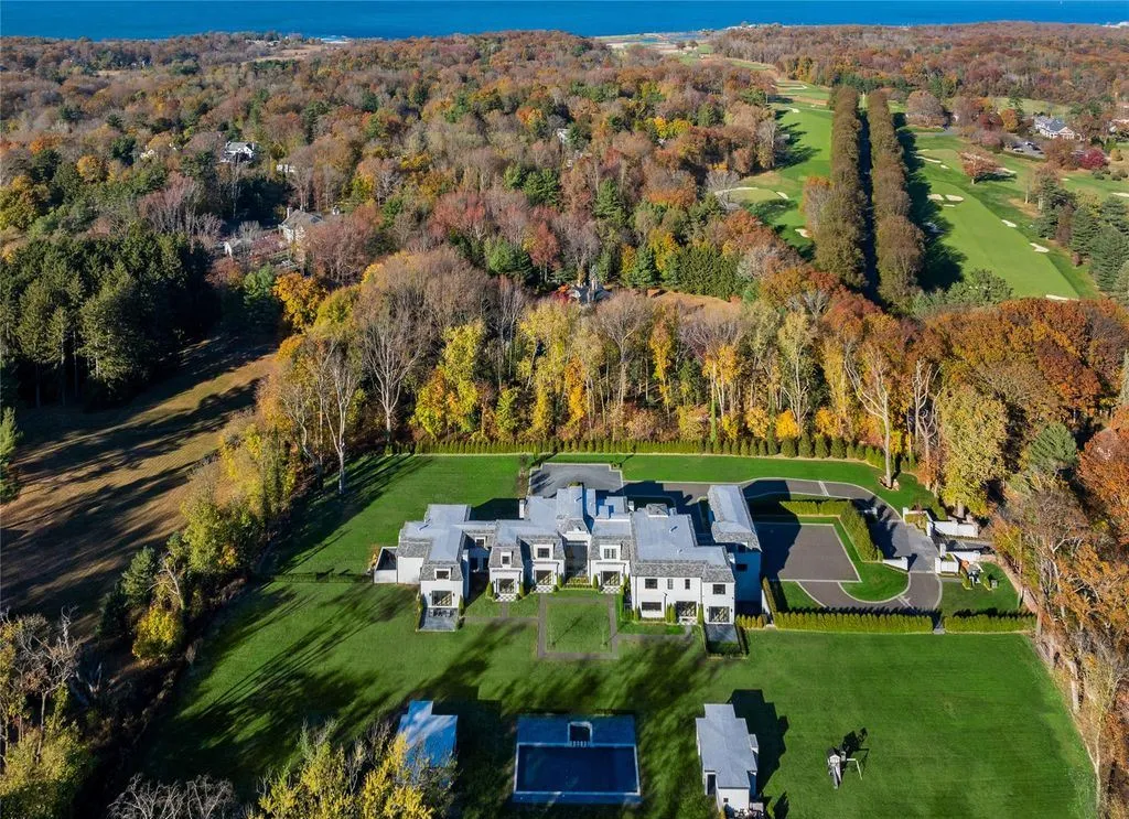 0 Lattingtown Road Stunning New York Home Offering Traditional Comfort with a Modern Edge 3