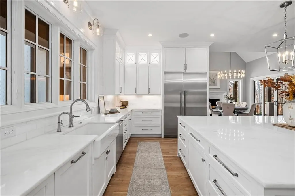 Georgia’s Remarkable Resort-Style Estate Where Timeless Design Meets Modern Luxury for $4.95 Million 22 1002 Overlook Ter LOT 0 A Spectacular Georgia Estate Where Timeless Design and Modern Luxury Converge 21