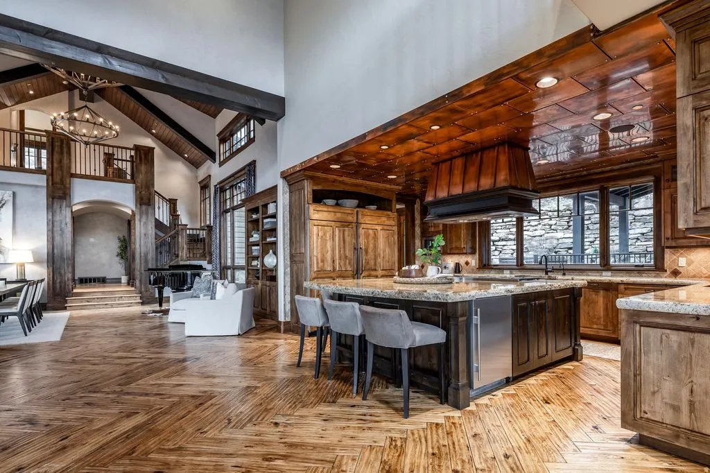 Park City Luxury Redefined: A $13.95 Million Masterpiece of Elevated Mountain Living 16 10139 Summit View Dr Showcases Unparalleled 13.95 Million Mountain Luxury in Park City 12
