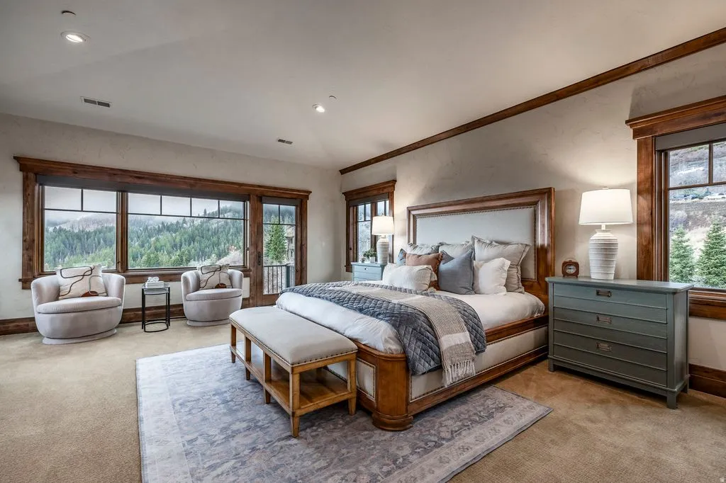 Park City Luxury Redefined: A $13.95 Million Masterpiece of Elevated Mountain Living 19 10139 Summit View Dr Showcases Unparalleled 13.95 Million Mountain Luxury in Park City 15