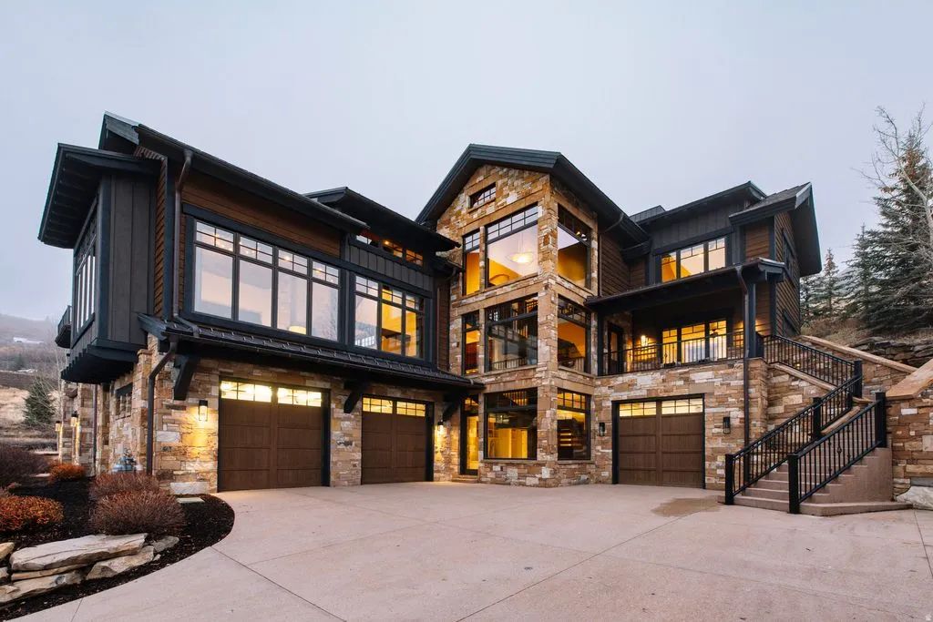 Park City Luxury Redefined: A $13.95 Million Masterpiece of Elevated Mountain Living 6 10139 Summit View Dr Showcases Unparalleled 13.95 Million Mountain Luxury in Park City 2