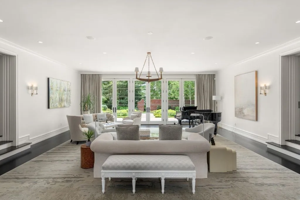 1014 Boylston St Showcases a Stunning 19 Million Georgian Revival Masterpiece in Massachusetts 7