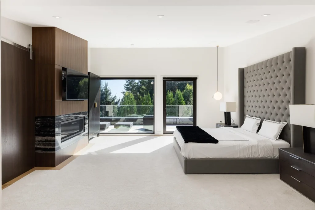 A West Vancouver Masterpiece with Sweeping City & Ocean Views Lists for C$16.8 Million 15 1050 King Georges Way Exquisite West Vancouver Estate with Sweeping City Ocean Views Asking C16.8 Million 11