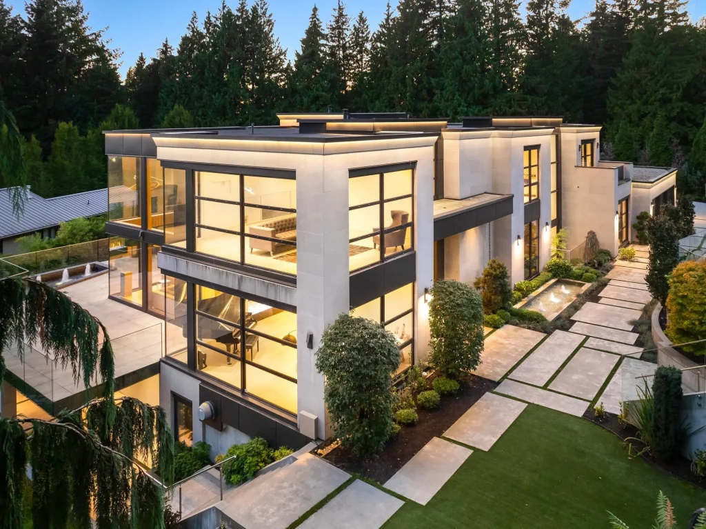 A West Vancouver Masterpiece with Sweeping City & Ocean Views Lists for C$16.8 Million 31 1050 King Georges Way Exquisite West Vancouver Estate with Sweeping City Ocean Views Asking C16.8 Million 27