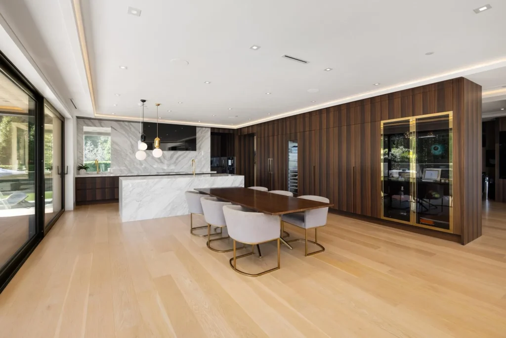 A West Vancouver Masterpiece with Sweeping City & Ocean Views Lists for C$16.8 Million 10 1050 King Georges Way Exquisite West Vancouver Estate with Sweeping City Ocean Views Asking C16.8 Million 6