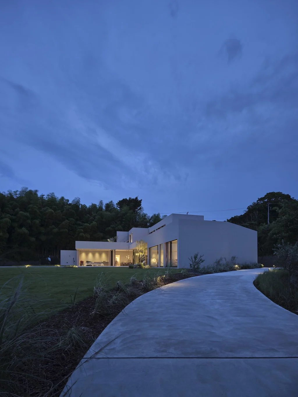 10M House by CUBO Design Architect Embraces Tranquility Between Ocean, Orchard, and Bamboo Forest 2 10M House by CUBO Design Architect Embraces Tranquility Between Ocean, Orchard, and Bamboo Forest
