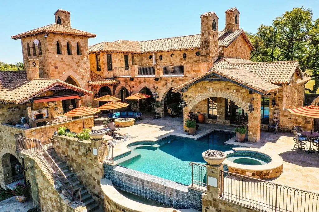113 La Posada Spectacular Texas Waterfront Estate Redefining Artistic Luxury and Architectural Excellence at 9.895 Million 1