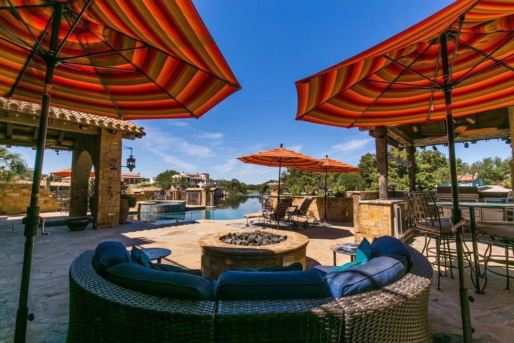 113 La Posada Spectacular Texas Waterfront Estate Redefining Artistic Luxury and Architectural Excellence at 9.895 Million 16