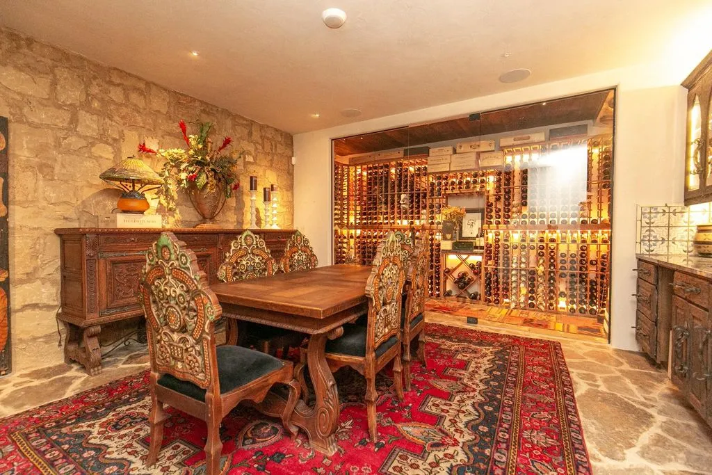 113 La Posada Spectacular Texas Waterfront Estate Redefining Artistic Luxury and Architectural Excellence at 9.895 Million 17