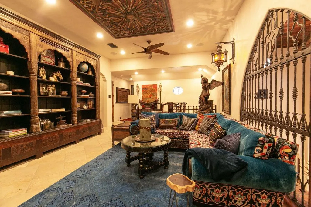 113 La Posada Spectacular Texas Waterfront Estate Redefining Artistic Luxury and Architectural Excellence at 9.895 Million 20